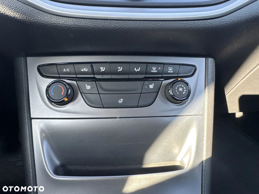 Opel Astra 1.0 T Enjoy S&S - 20