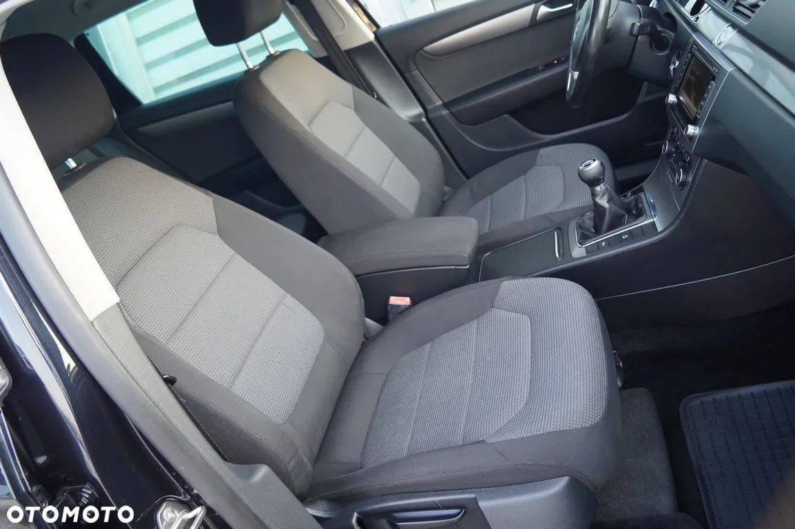 Volkswagen Passat Variant 2.0 TDI Highline - 24