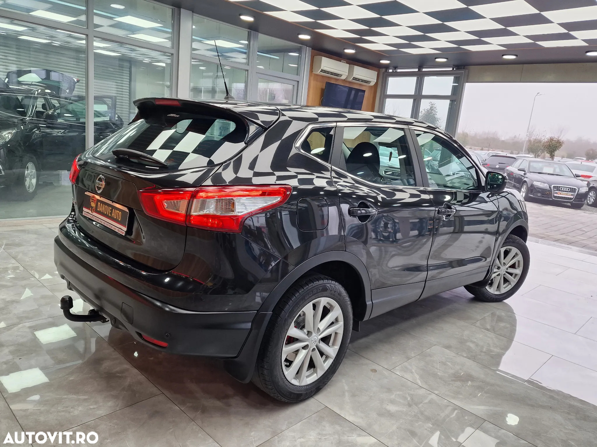 Nissan Qashqai 1.6 DCI Start/Stop X-TRONIC N-Connecta - 5