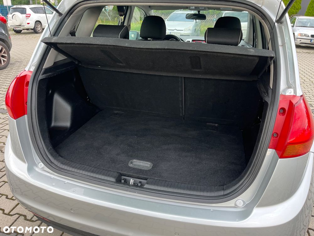 Kia Venga 1.4 CRDi 90 Attract - 12