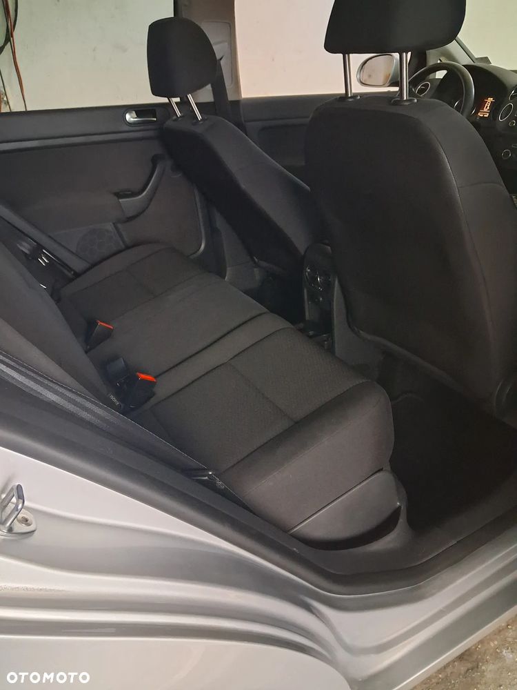Volkswagen Golf - 8