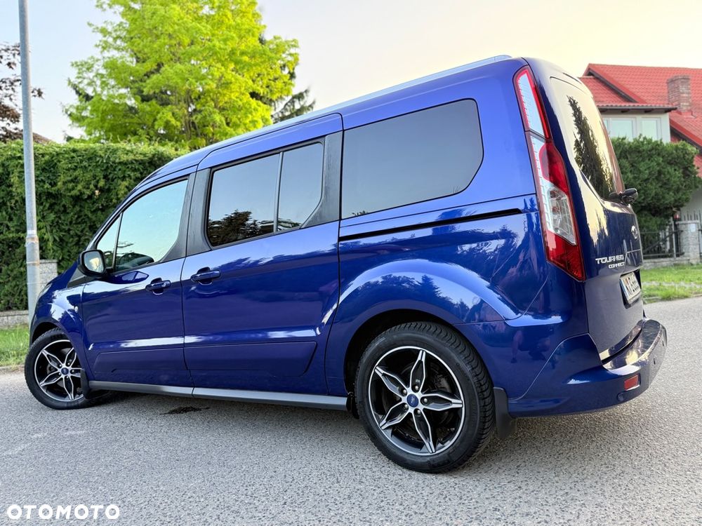Ford Tourneo Connect Grand - 17