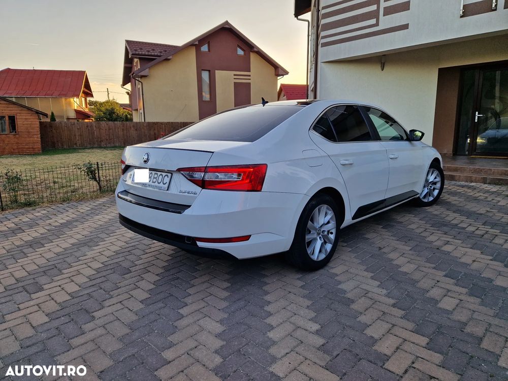 Skoda Superb 2.0 TDI Ambition - 3
