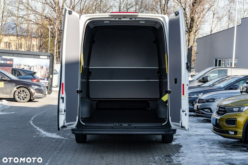 Volkswagen Crafter - 12