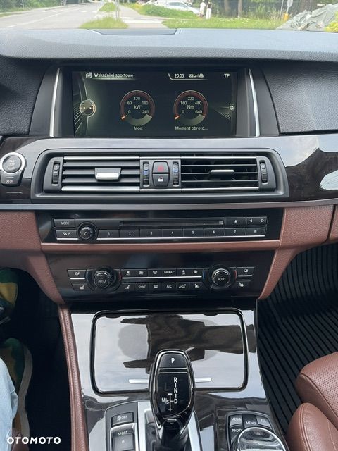 BMW Seria 5 535d xDrive - 9