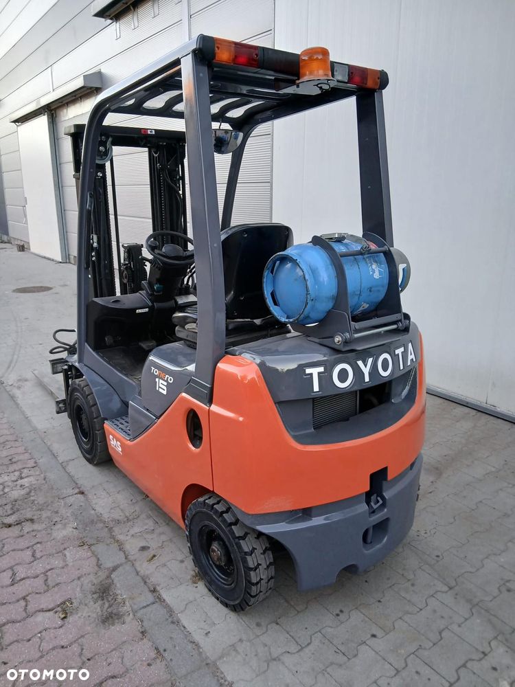 Toyota wózek widłowy jak NOWY TRIPLEX 4,3m tylko 2517 MTH stan IDEALNY 200 szt w ofercie wózki widłowe - 2
