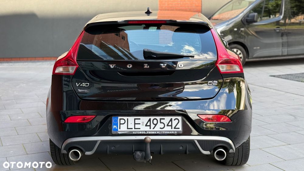 Volvo V40 D2 Drive-E R-Design Momentum - 6