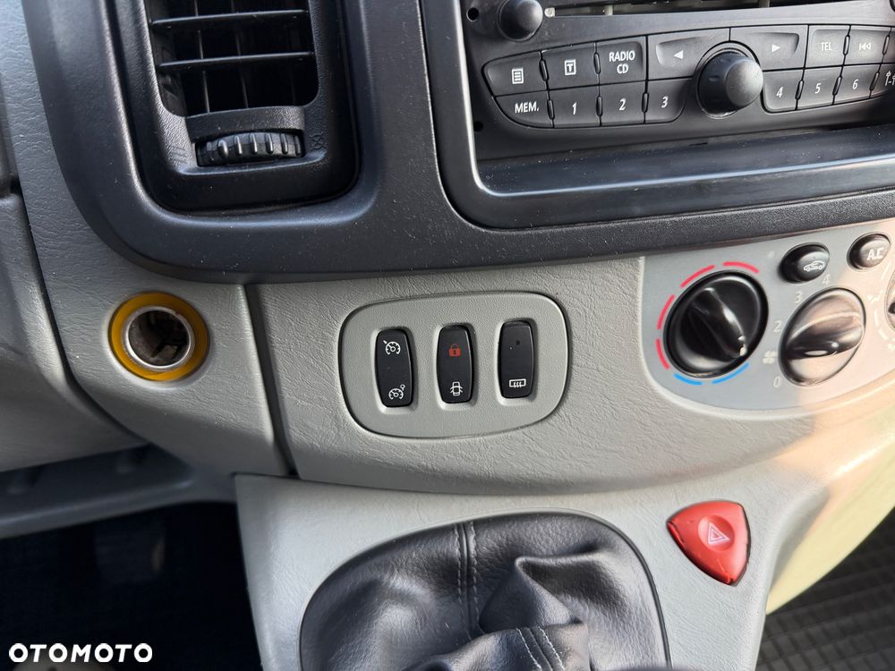 Renault Trafic - 30