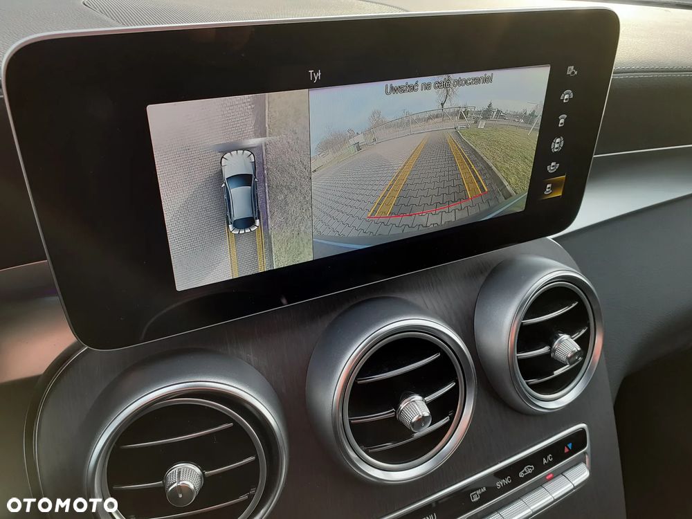 Mercedes-Benz GLC 200 4Matic 9G-TRONIC AMG Line Plus - 27