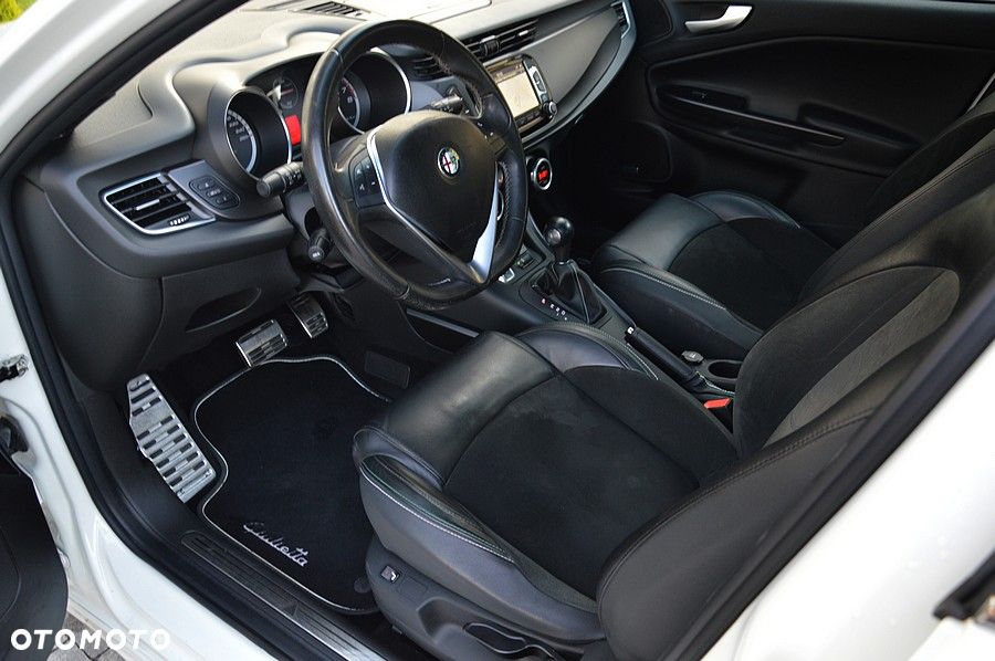 Alfa Romeo Giulietta 1.8 TBi 16V TCT Quadrifoglio Verde - 22