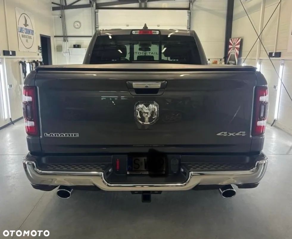 RAM 1500 5.7 Crew Cab Longbed Laramie Chrome - 4