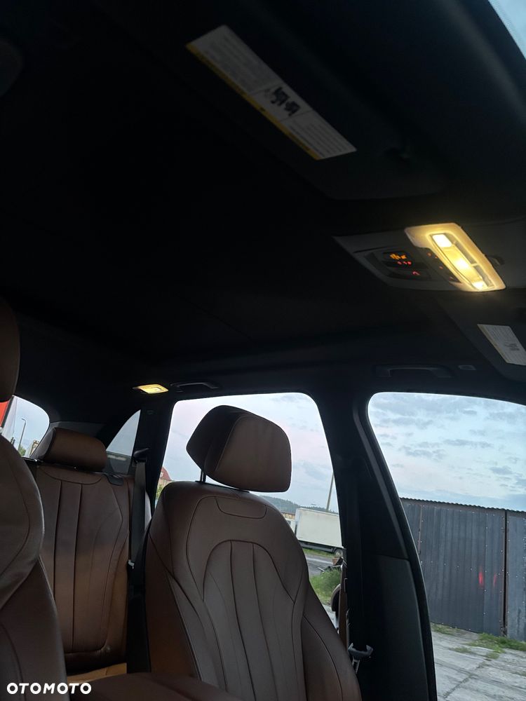 BMW X5 3.5i xDrive - 33