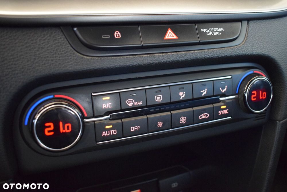 Kia XCeed - 24
