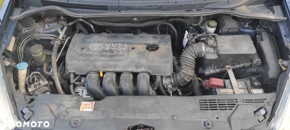 Toyota Corolla Verso 1.8 Sol + 7os - 13