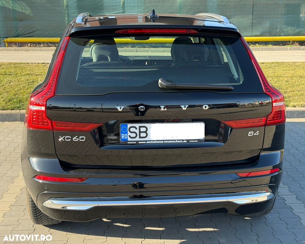 Volvo XC 60 B4 B Plus Bright - 3