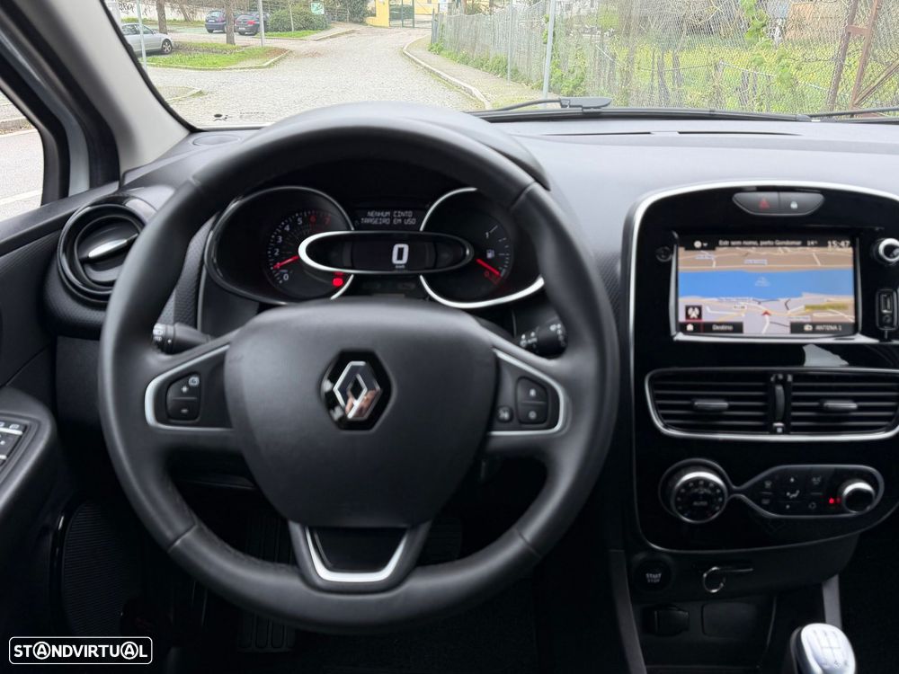 Renault Clio Sport Tourer - 18