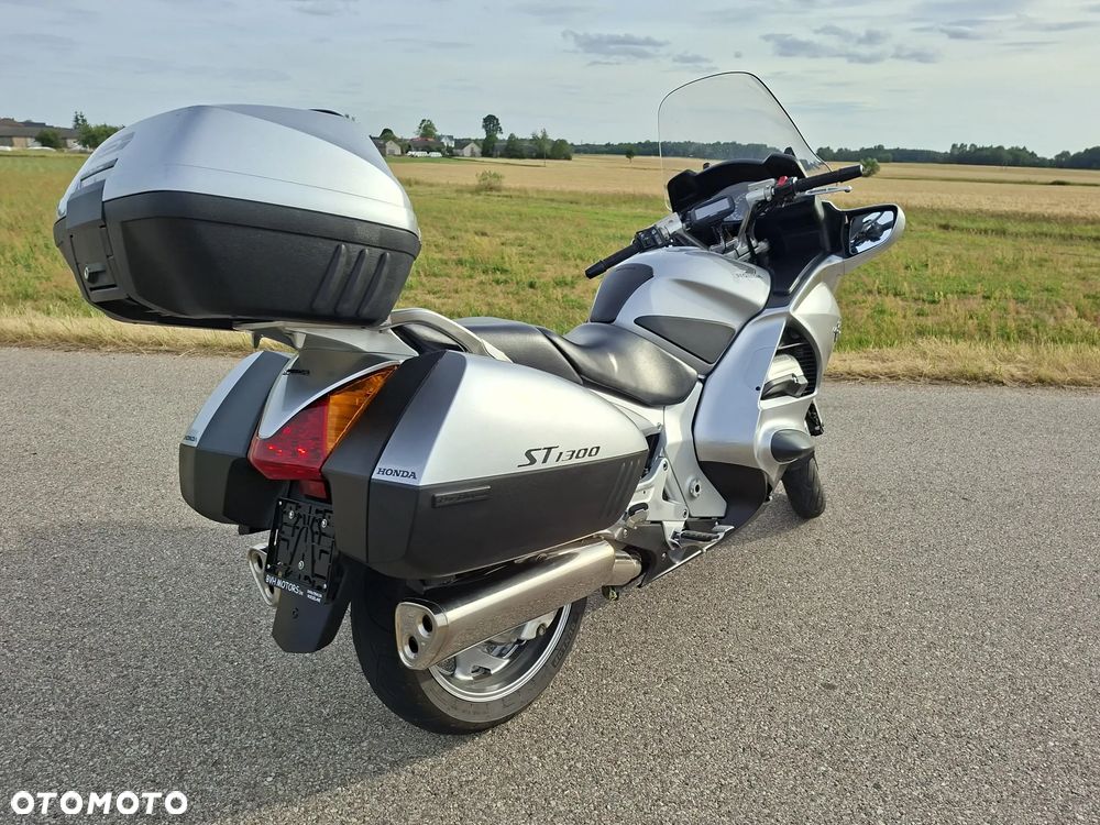 Honda ST - 9