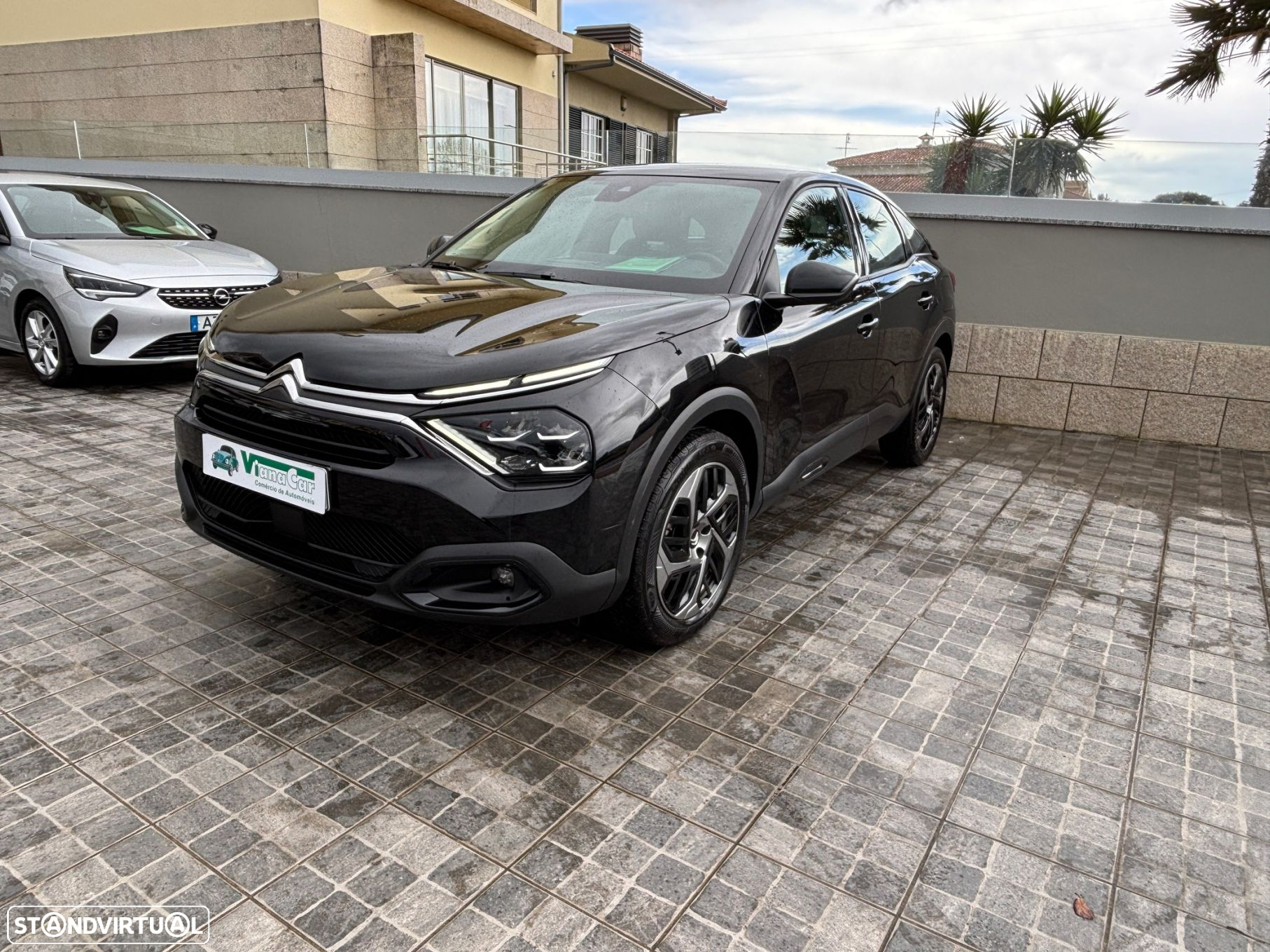 Citroën C4 1.2 PureTech Plus - 2