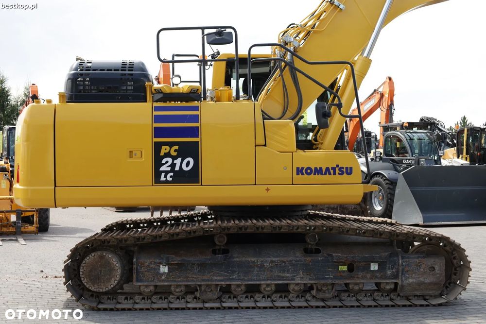 Komatsu PC210LC-11 - 11