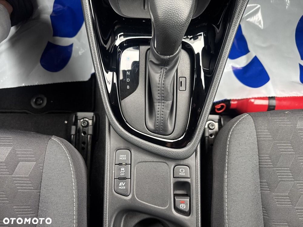 Toyota Yaris Hybrid 1.5 Style - 30