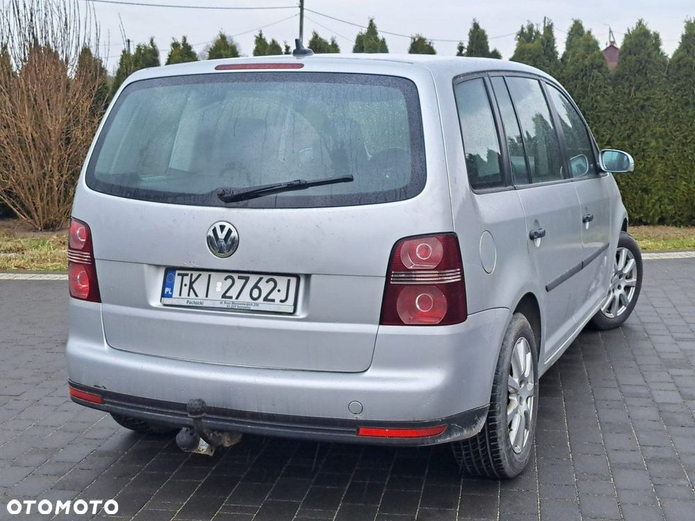 Volkswagen Touran - 14