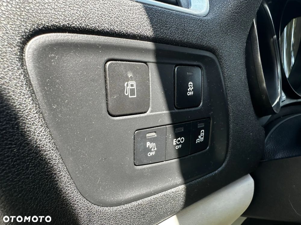 Citroën C4 1.2 e-THP Exclusive - 6