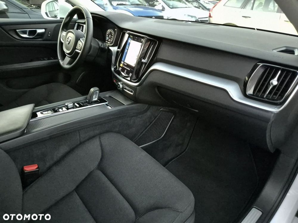 Volvo V60 B3 B Geartronic Momentum Pro - 29