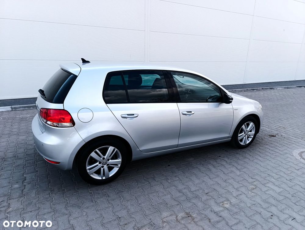 Volkswagen Golf 1.6 TDI DPF BlueMotion Technology MATCH - 17