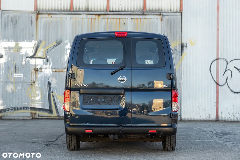Nissan NV200 - 16