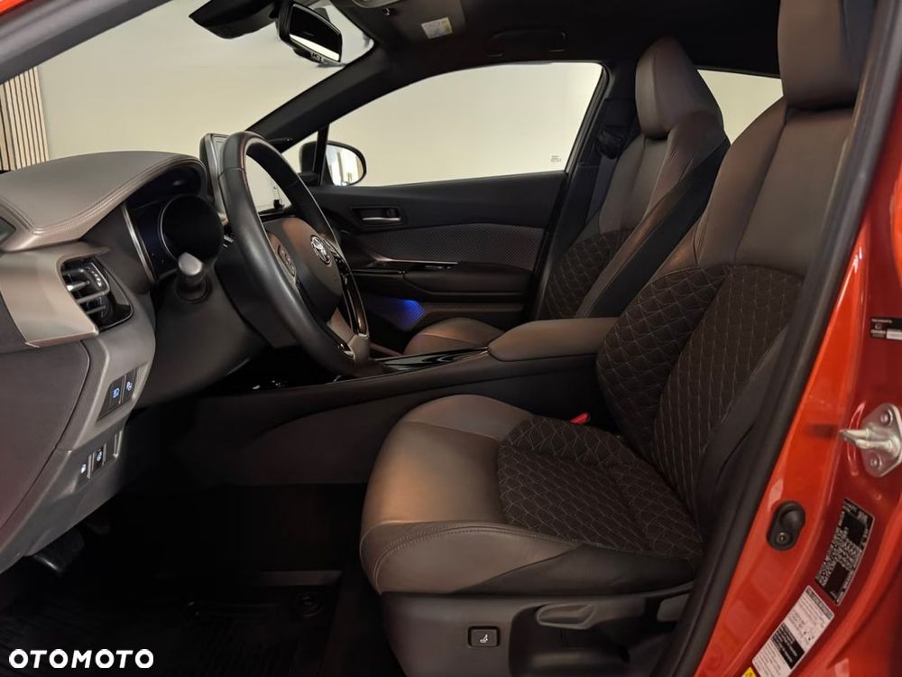Toyota C-HR 2.0 Lounge - 13