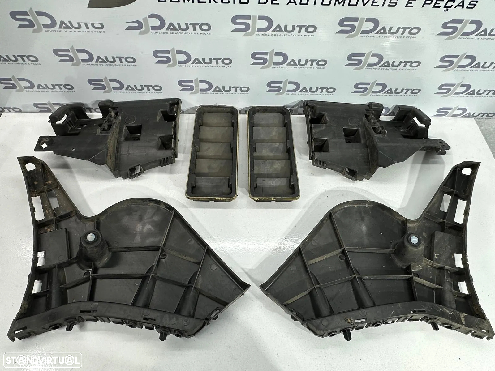 Parachoques Trás R-Design - Volvo V60 (2016) - 9