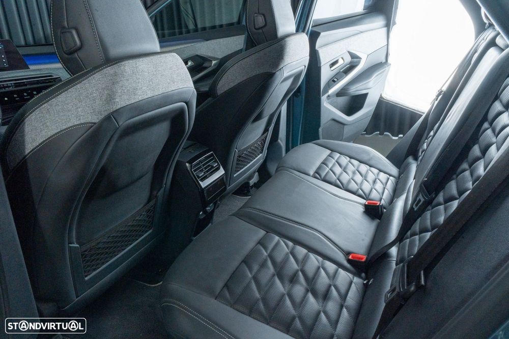 Peugeot E-3008 73 kWh GT - 11