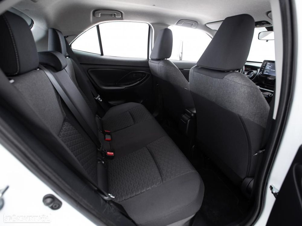Toyota Yaris Cross 1.5 HDF Comfort Plus - 11