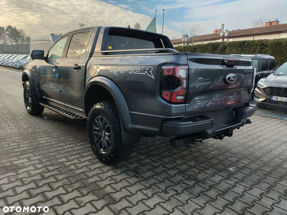 Ford RAPTOR - 8