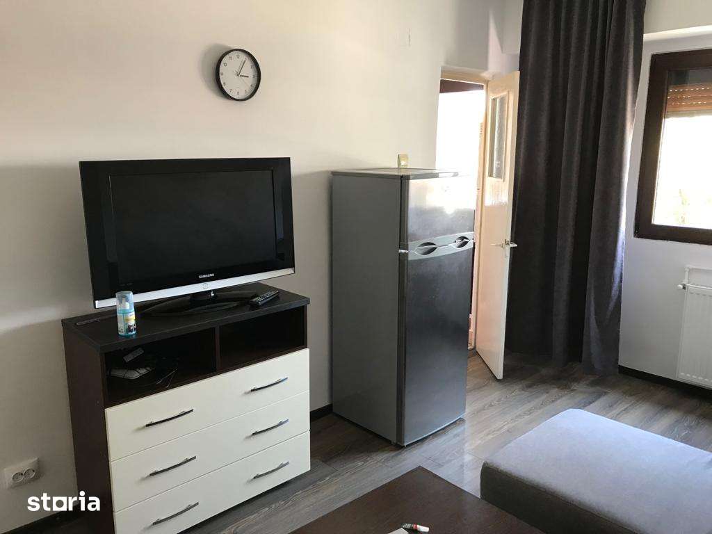 Garsonieră mobilată de închiriat, etaj 2 — fotografia 1