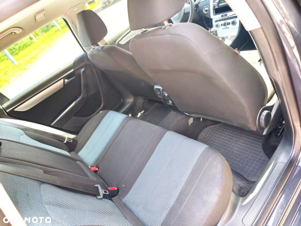 Volkswagen Passat 2.0 TDI DPF Comfortline - 15