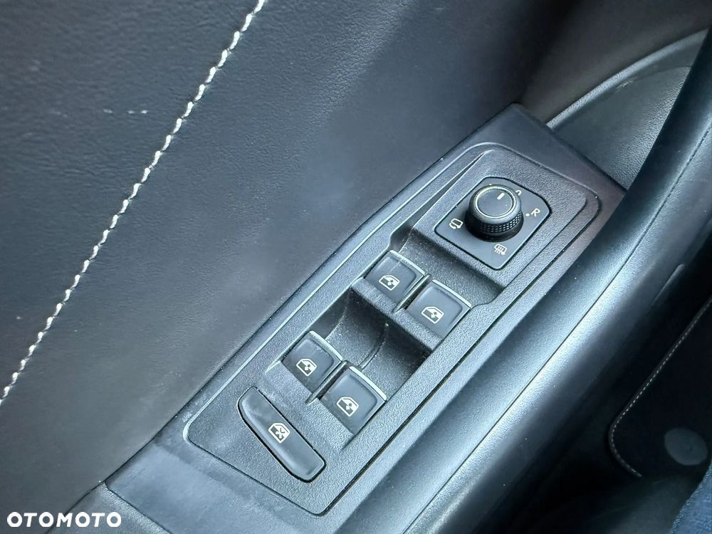 Volkswagen T-Roc 1.5 TSI R-Line DSG - 18