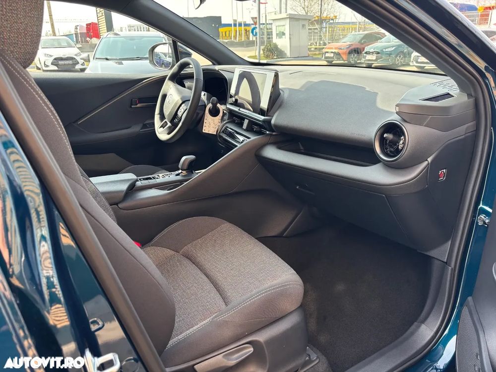TOYOTA C-HR 2026 — imagine 11