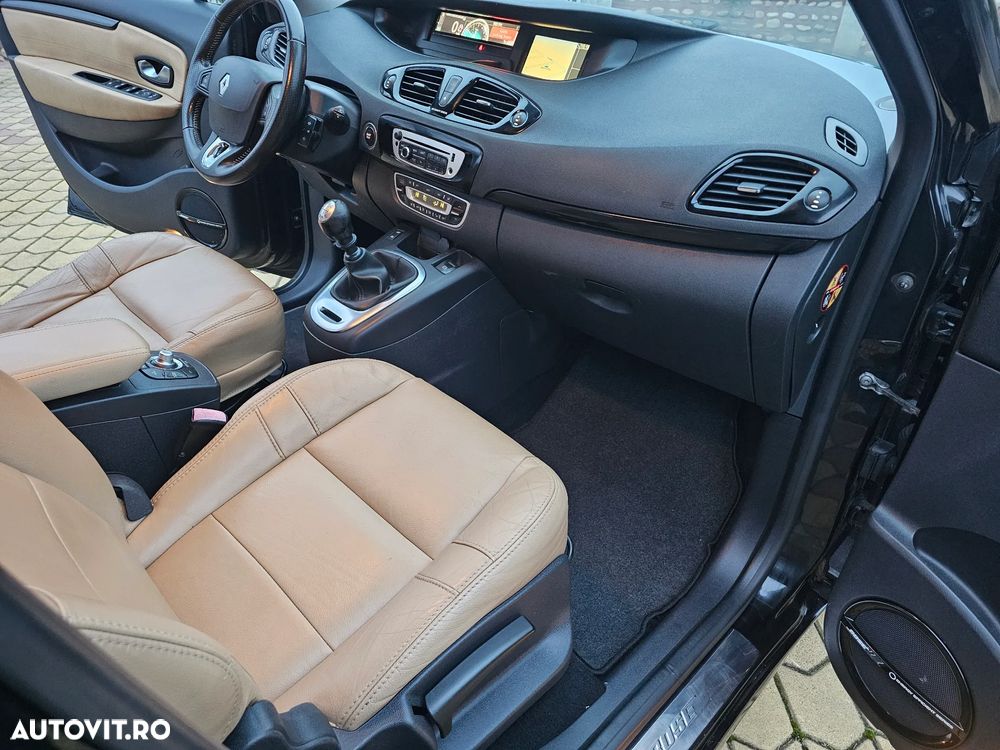 Renault Grand Scenic ENERGY dCi 130 Start & Stop Bose Edition - 6