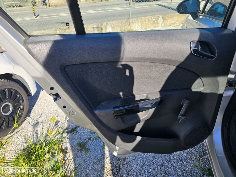 Opel Corsa 1.2 Cosmo - 18