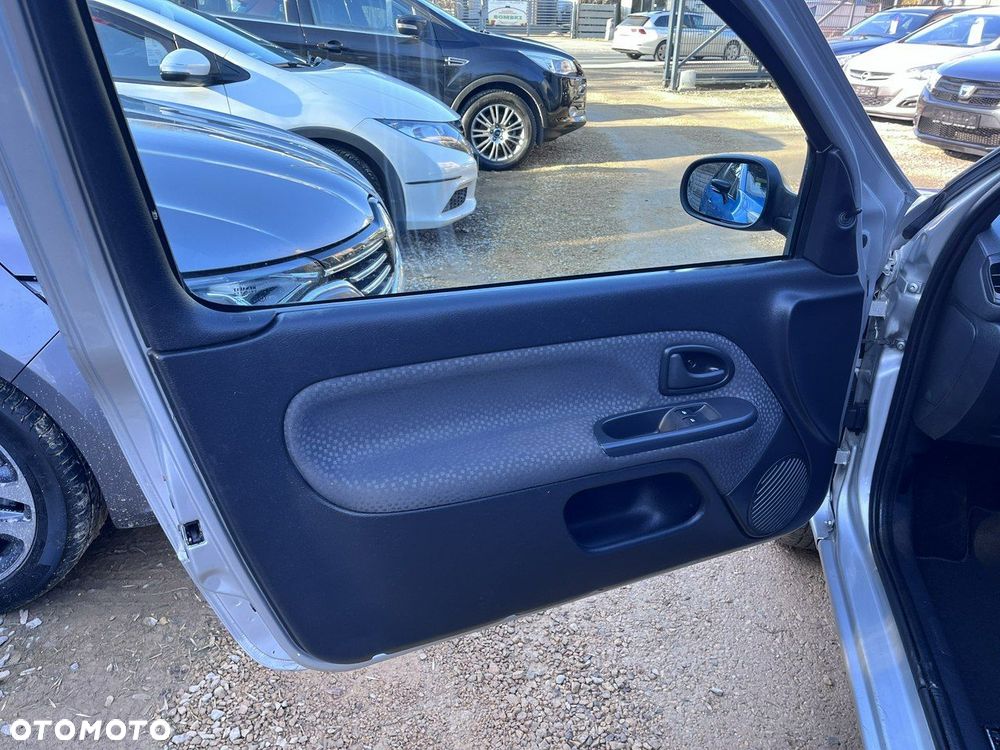 Renault Clio 1.2 Campus Authentique - 11