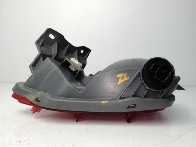 FAROLIM TRASEIRO ESQUERDO PARA-CHOQUES TOYOTA RAV 4 IV 2015 -8149042050 - 2