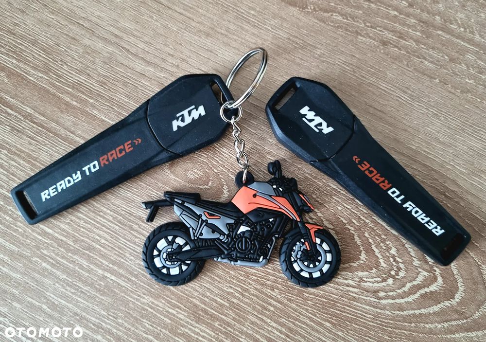 KTM Adventure 890 - 16