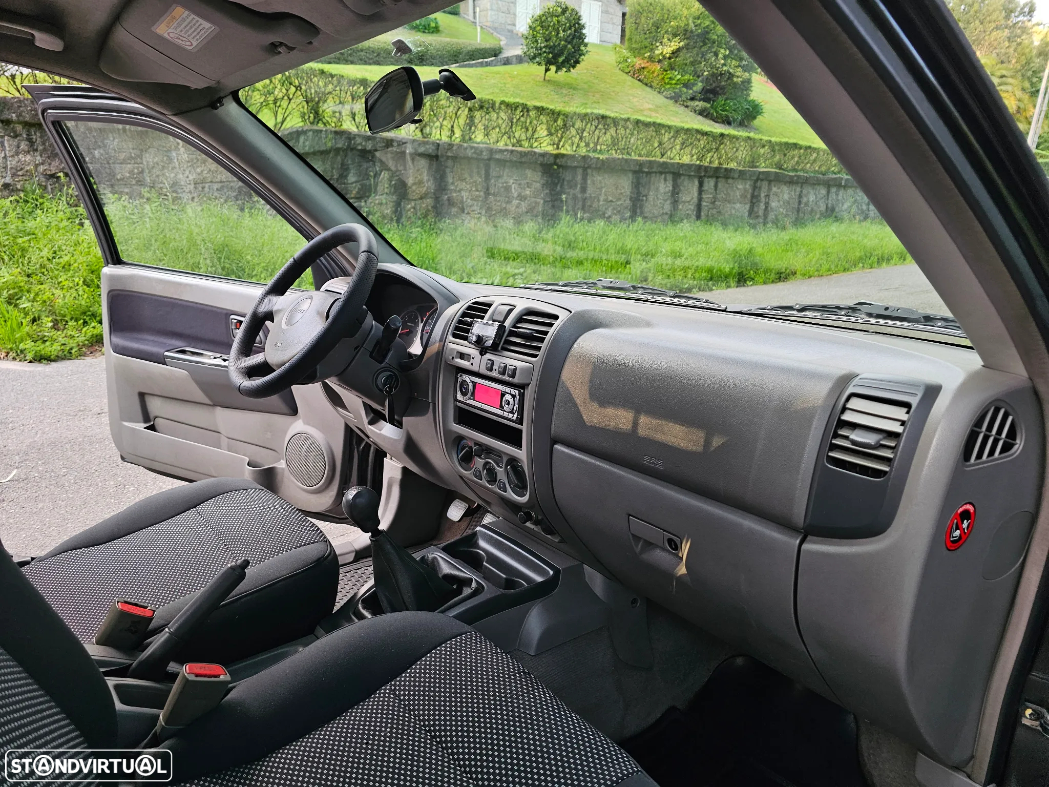 Isuzu D-Max 2.5 DTi CD 4WD LS - 25