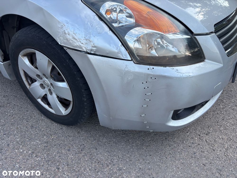 Nissan Altima - 3