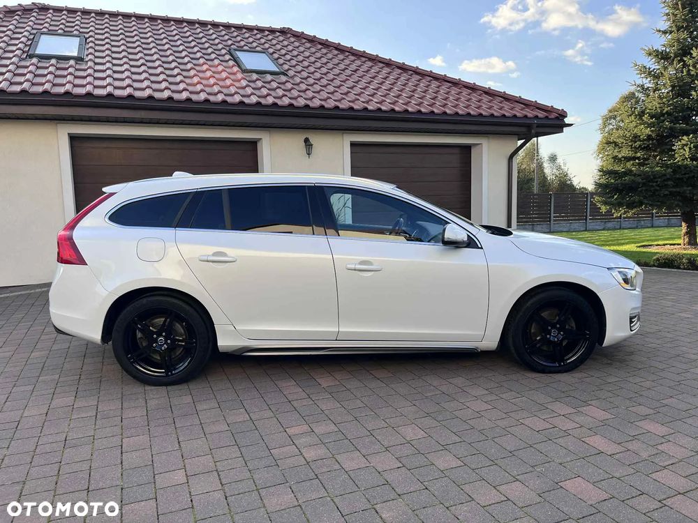 Volvo V60 D2 Geartronic Powershift Edition Pro - 5