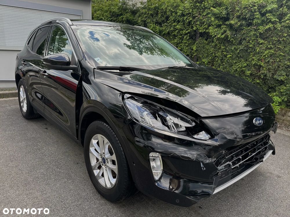 Ford Kuga 1.5 EcoBoost TITANIUM - 2