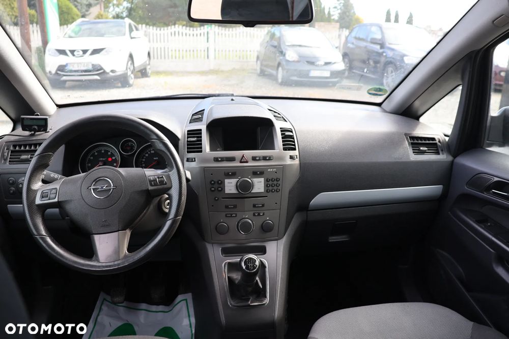 Opel Zafira 1.8 Cosmo Easytronic - 5