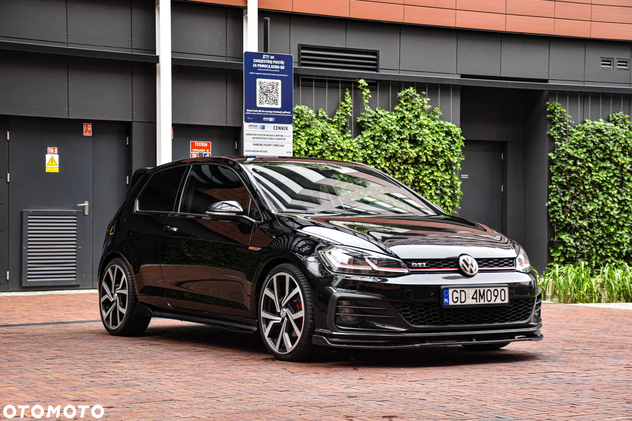 Volkswagen Golf GTI (BlueMotion Technology) DSG - 2