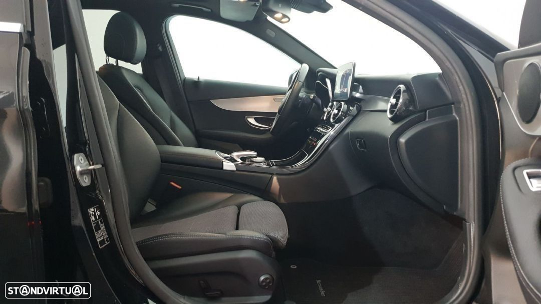 Mercedes-Benz C 300 h Exclusive - 35